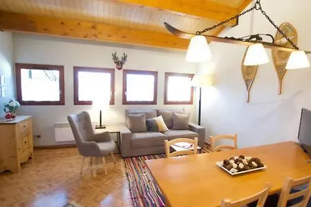 Els Vinyals Apartment Estavar